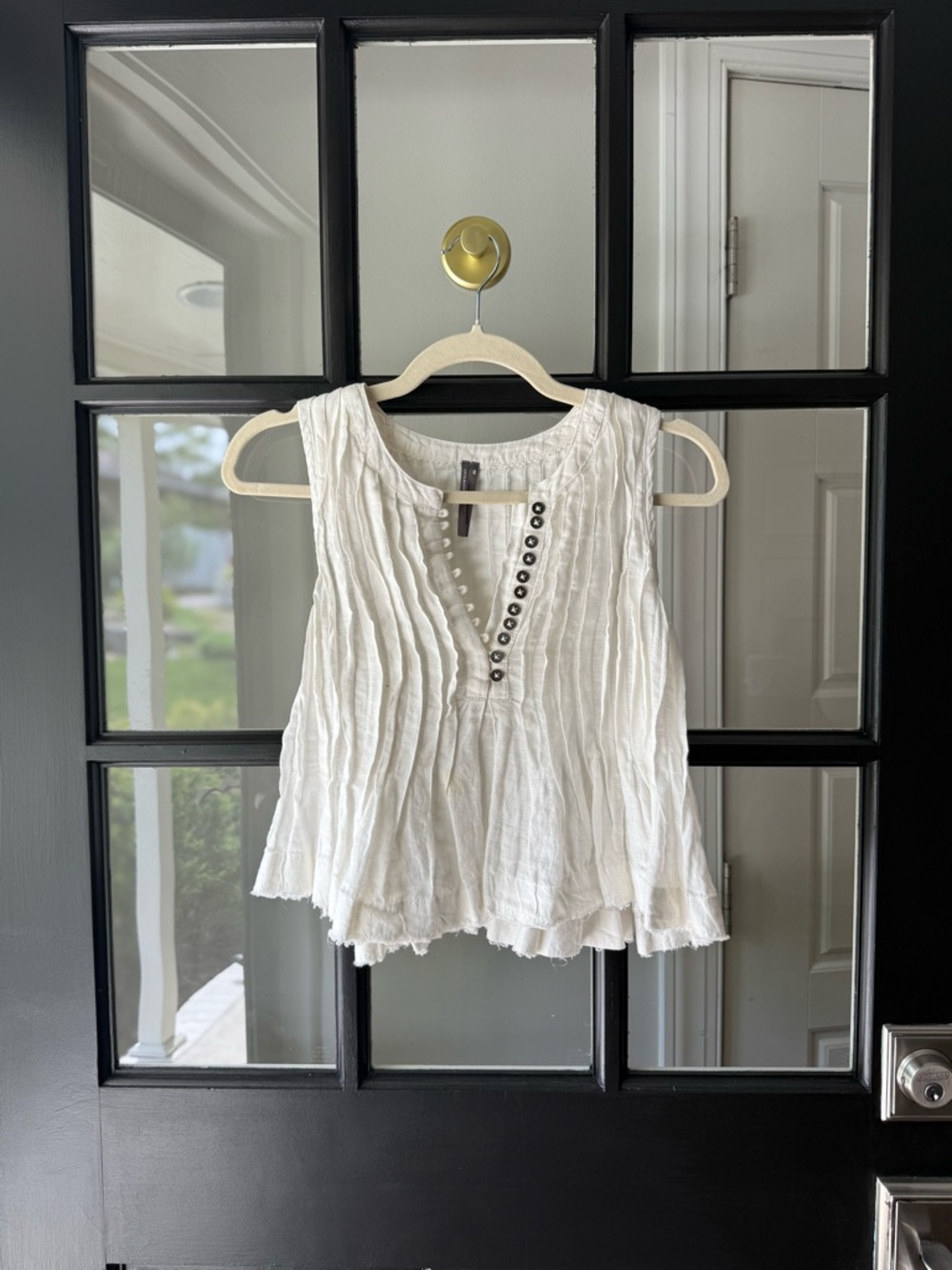 Anthropologie White Sleeveless Pintuck Button-Trim Blouse